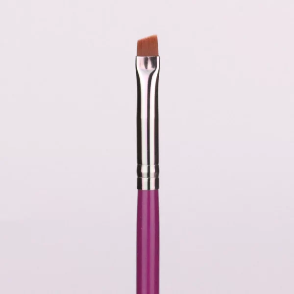 Angled Eyeliner Brush